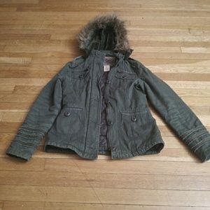 BB Dakota green jacket w/ detachable faux fur hood